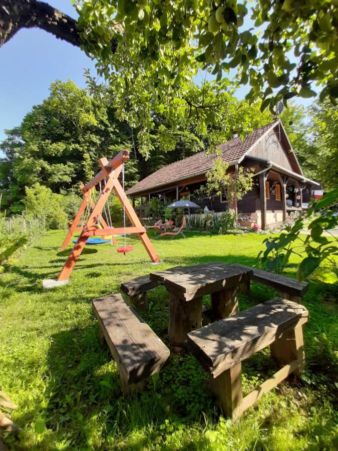 Kuca Viola, Traditional Wooden House In Тухель Экстерьер фото