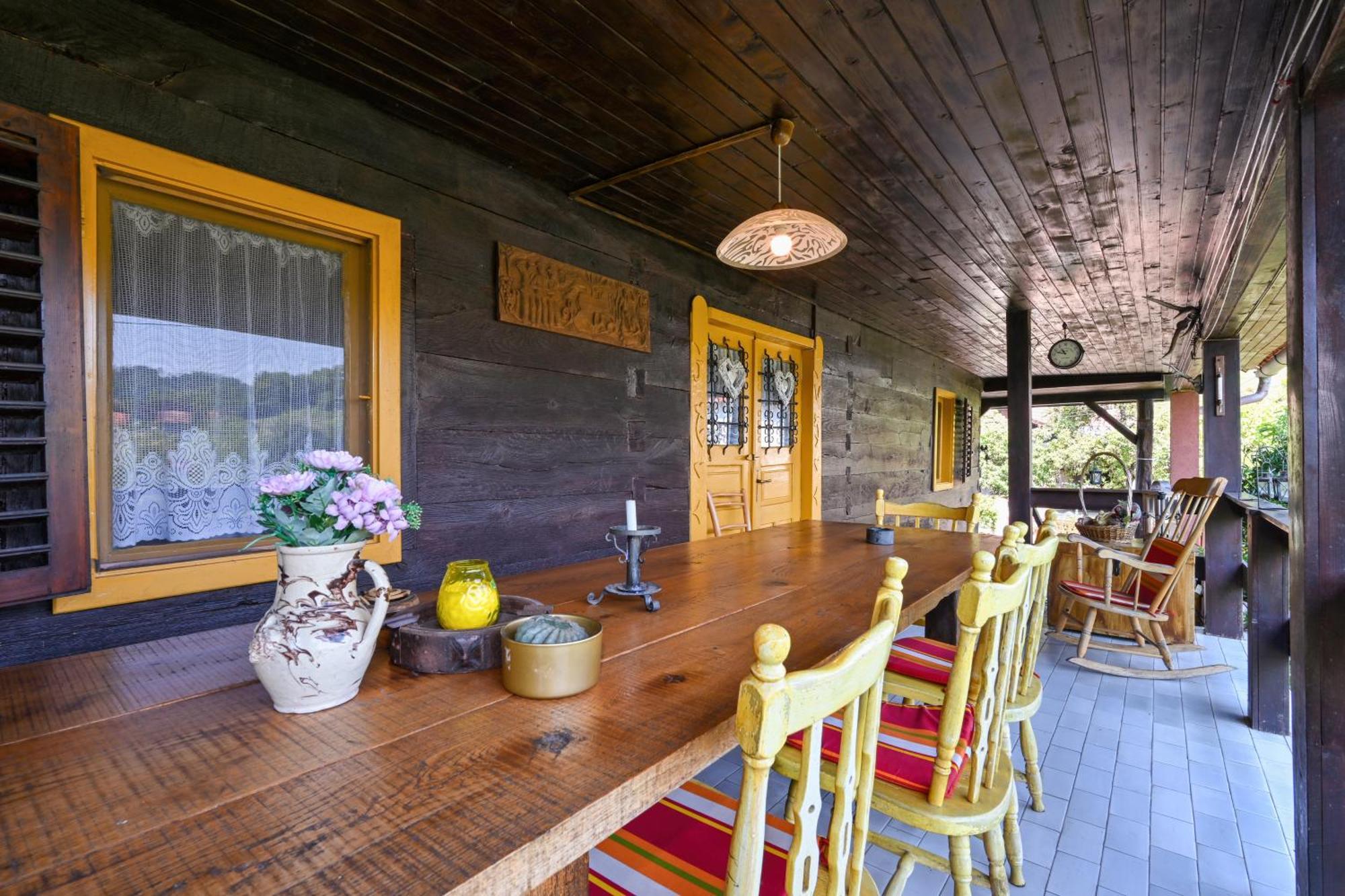 Kuca Viola, Traditional Wooden House In Тухель Экстерьер фото