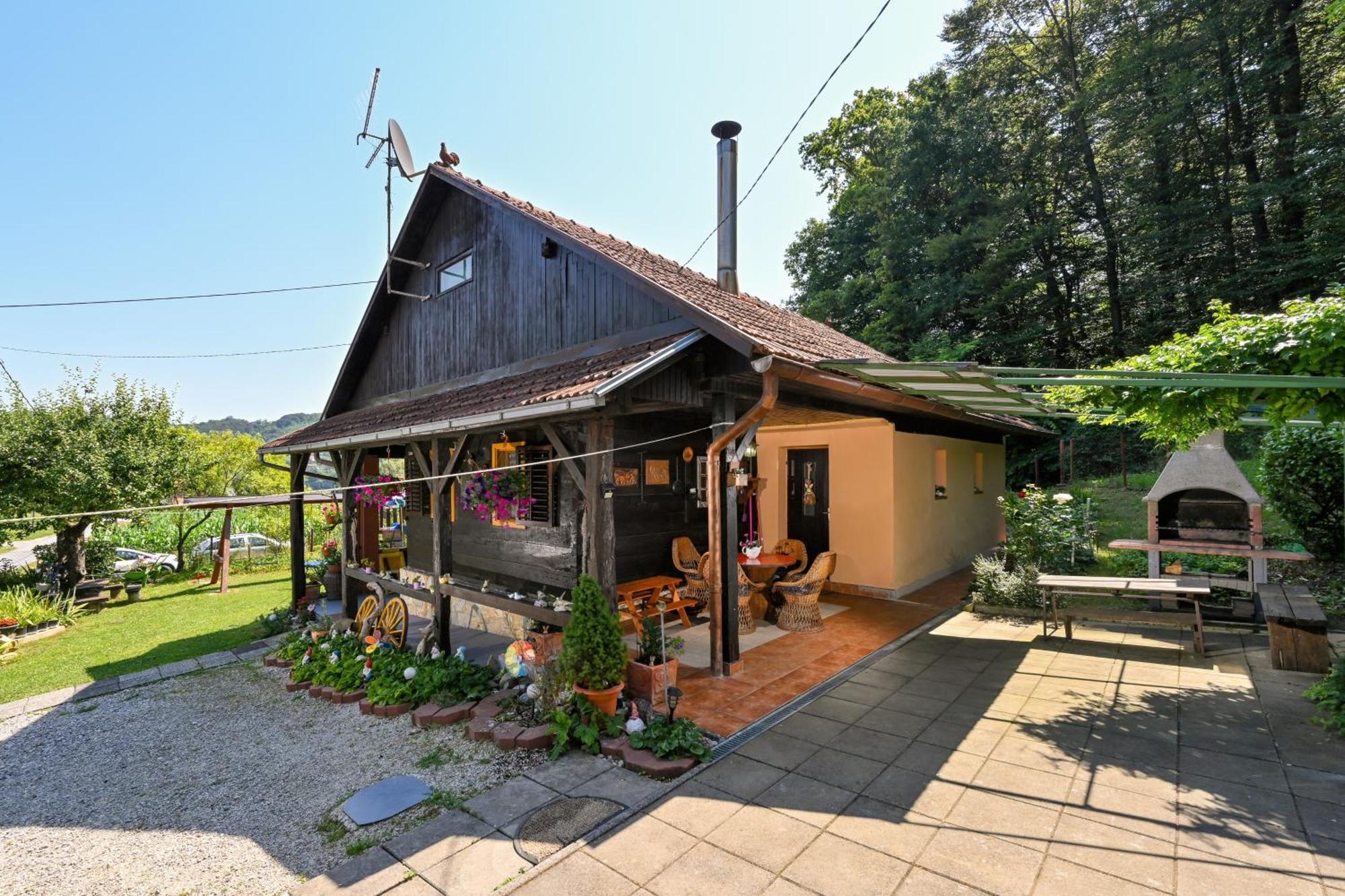 Kuca Viola, Traditional Wooden House In Тухель Экстерьер фото